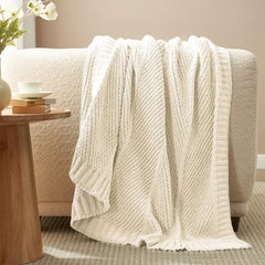 Amélie Home vue recto du plaid ivoire montrant douceur et style