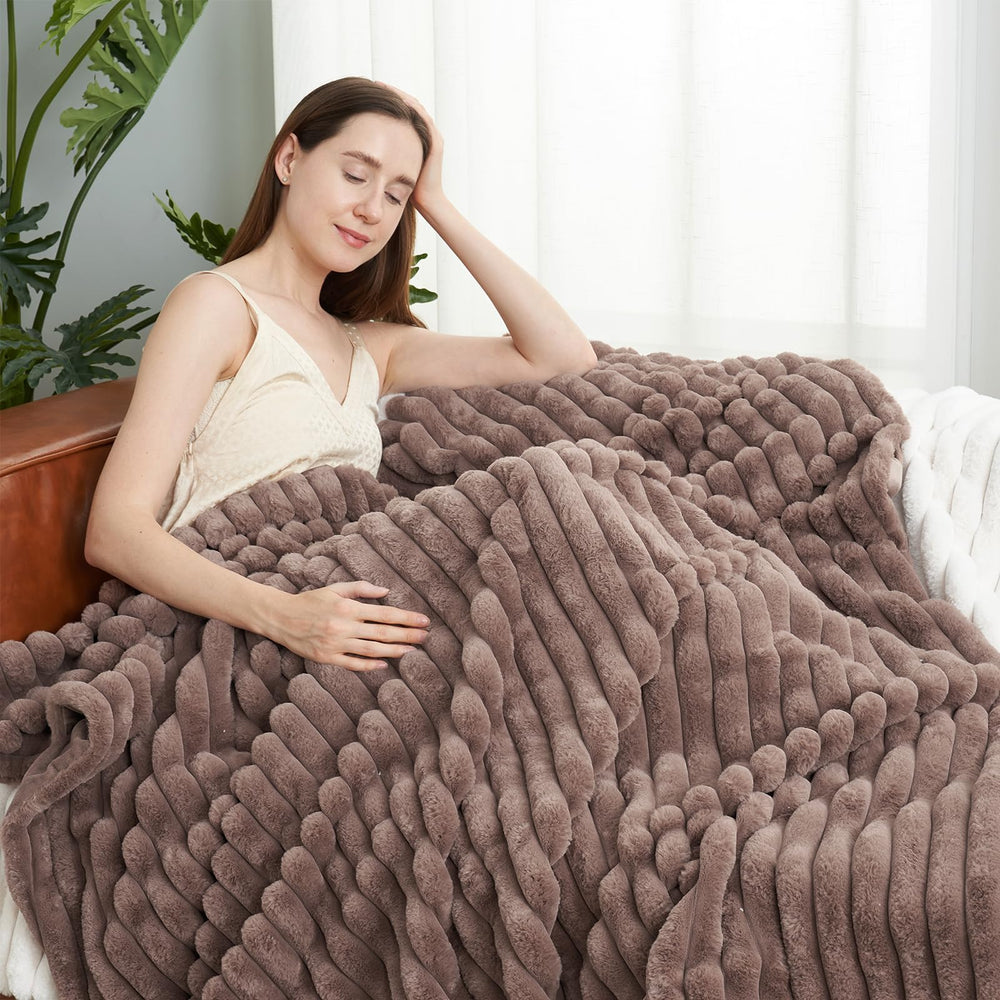 Amélie Home couture renforcée gros plan montrant durabilité