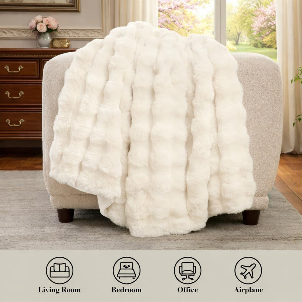 Amélie Home gros plan texture bulle montrant relief décoratif et confort