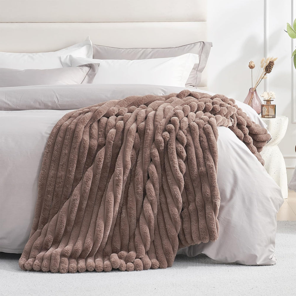 Amélie Home usage lifestyle sur sofa créant ambiance cosy