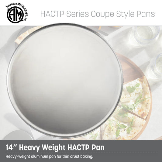 American Metalcraft HACTP14 gros plan sur la texture d'aluminium pour cuisson uniforme