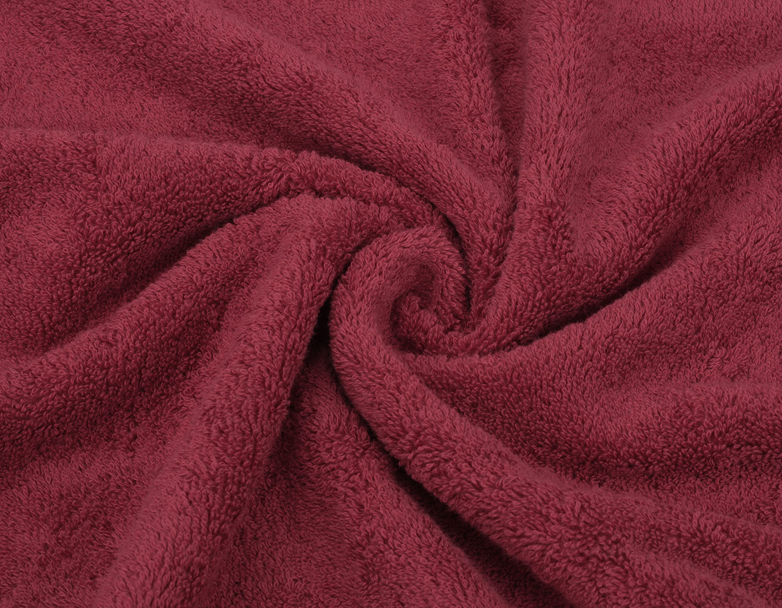 American Soft Linen serviettes empilées décor salle de bain, look soigné