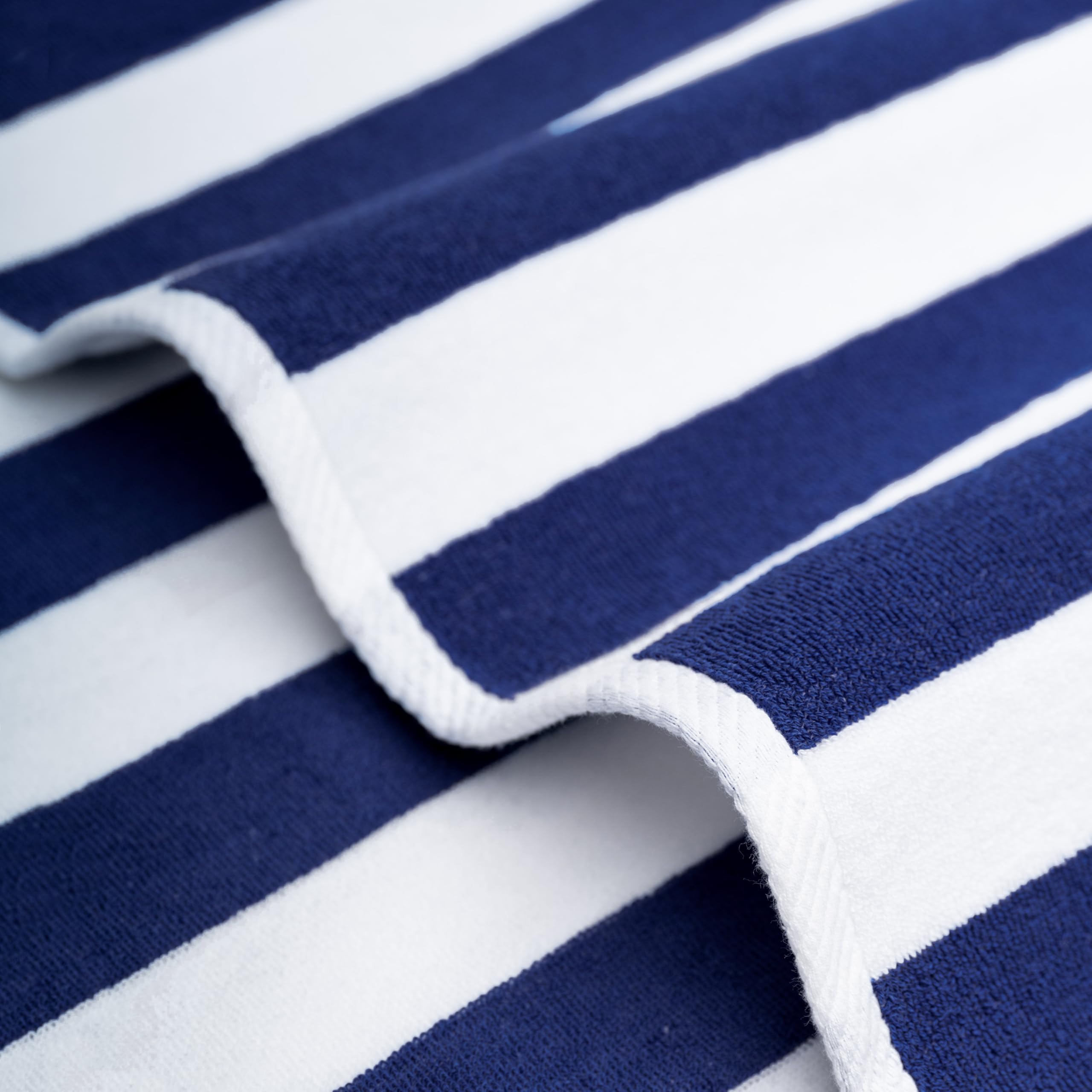American Soft Linen personne s'essuyant à la piscine avec grande surface utile