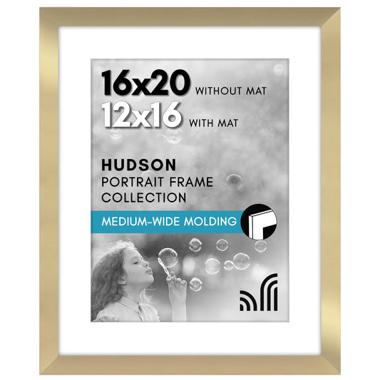 Americanflat vue avant du cadre doré 16x20 mettant en valeur une affiche