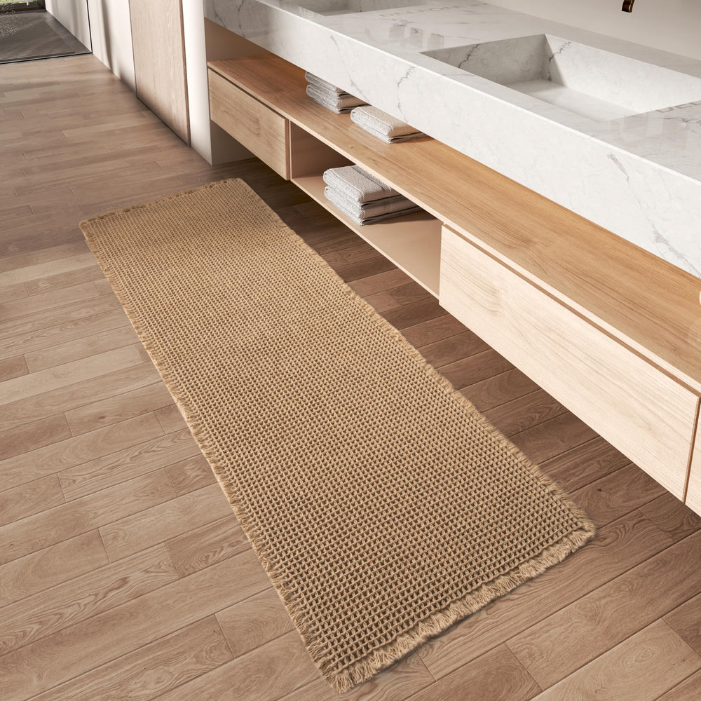 AMOAMI vue face avant du tapis 2'x4' montrant le motif gaufré et l'aspect décoratif