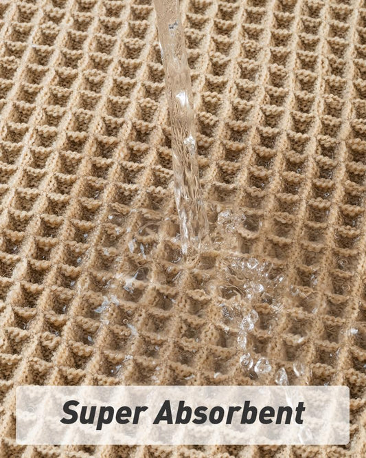 AMOAMI gros plan sur la texture gaufrée et absorption rapide