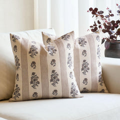 Amor Virisso housse de face neutralise le décor avec élégance