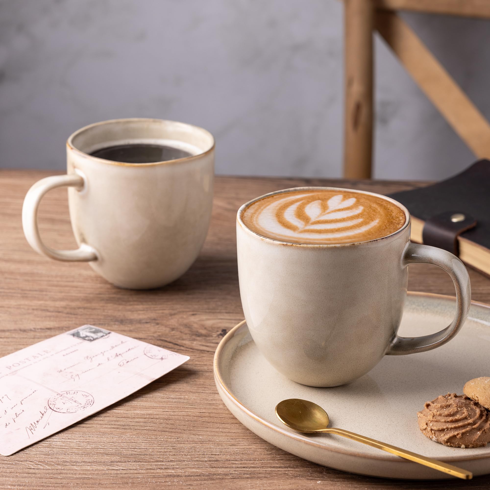 AmorArc comparaison d'échelle du mug avec une tasse standard pour visualiser la capacité