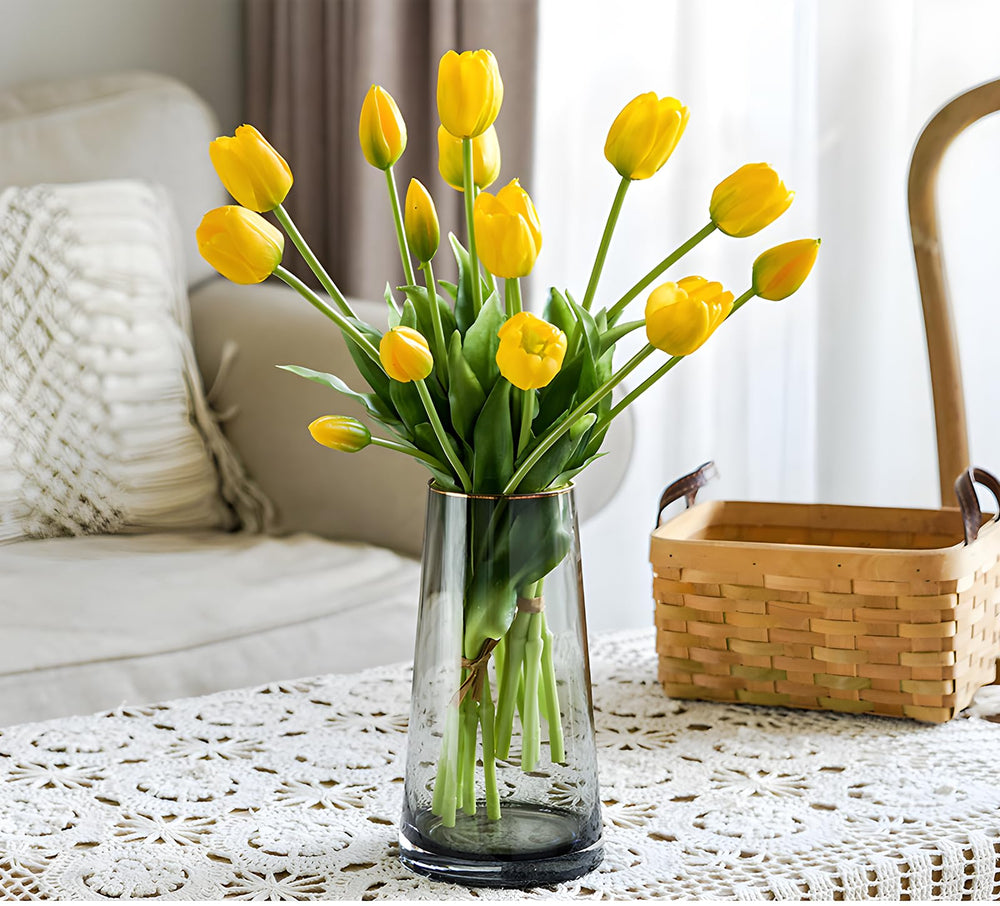 Amore Florals bourgeons et fleurs variés apportant volume naturel et profondeur