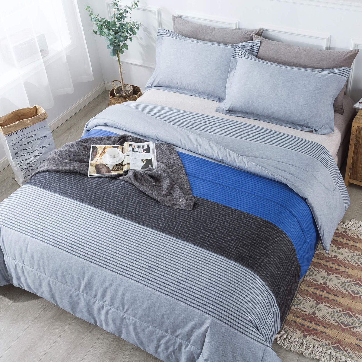 Andency couette face avant rayée montrant style et confort
