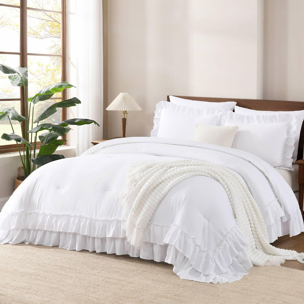 Andency couette face entière blanche avec volants pour une chambre élégante