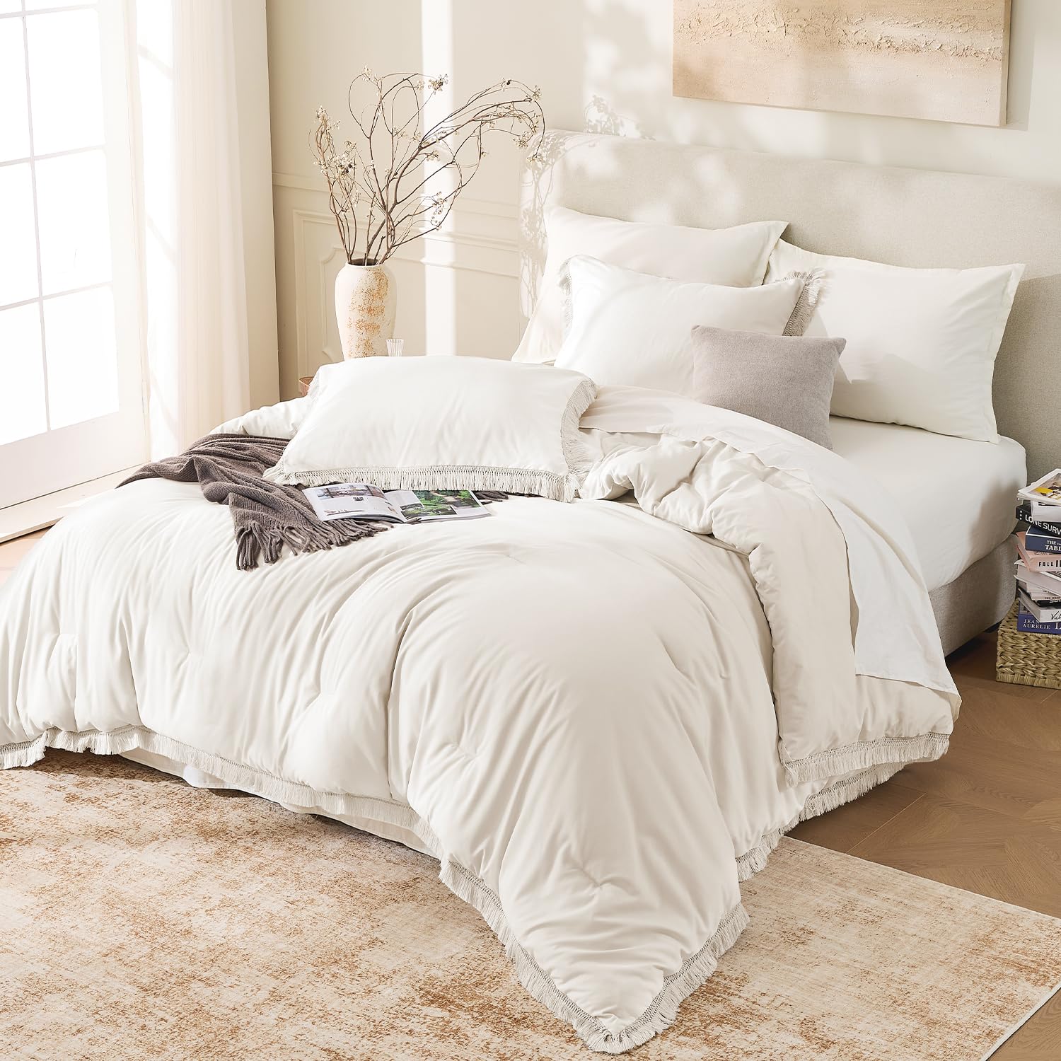 Andency couette posée sur un lit king style boho créant une ambiance cozy