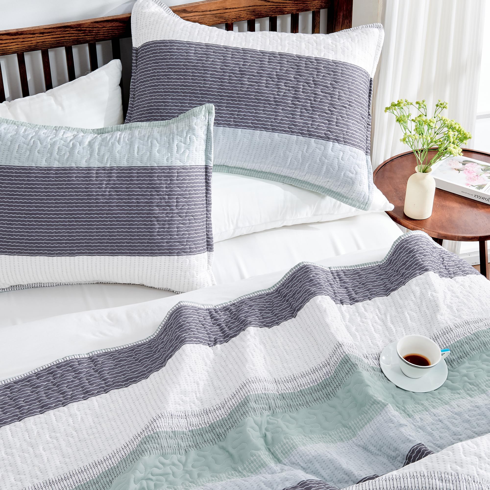 Andency détail matelassage trois couches, maintien du garnissage et durabilité