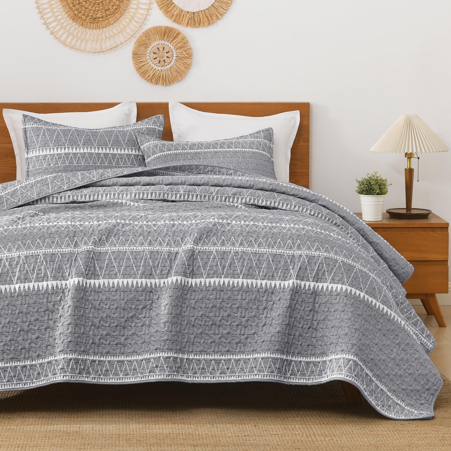 Andency parure king face avant habille le lit avec style bohème discret