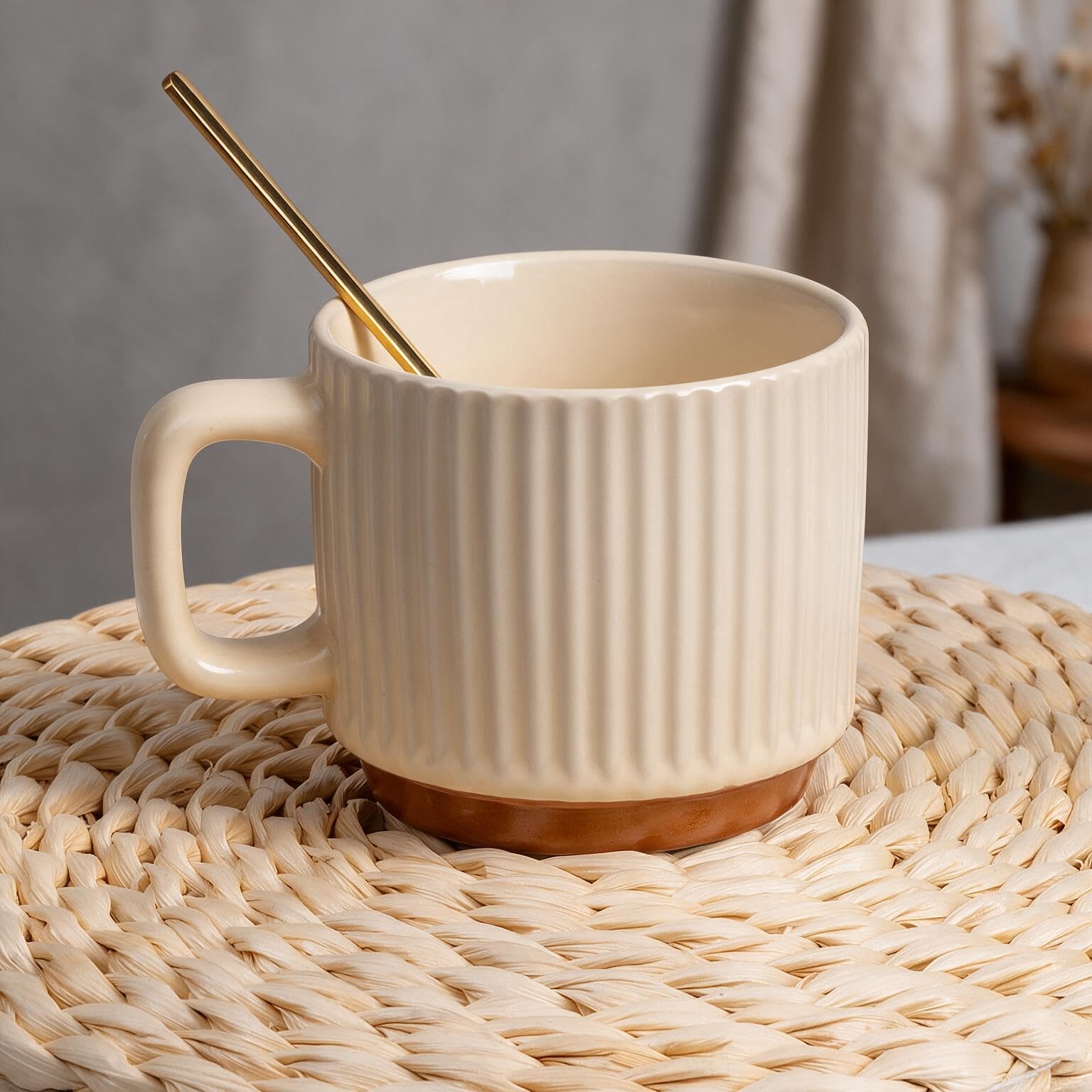Anforsun coffret tenu en main pour comparaison de taille, facilite choix adapté