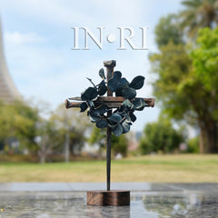 annrose socle bois de santal détail apportant chaleur et stabilité