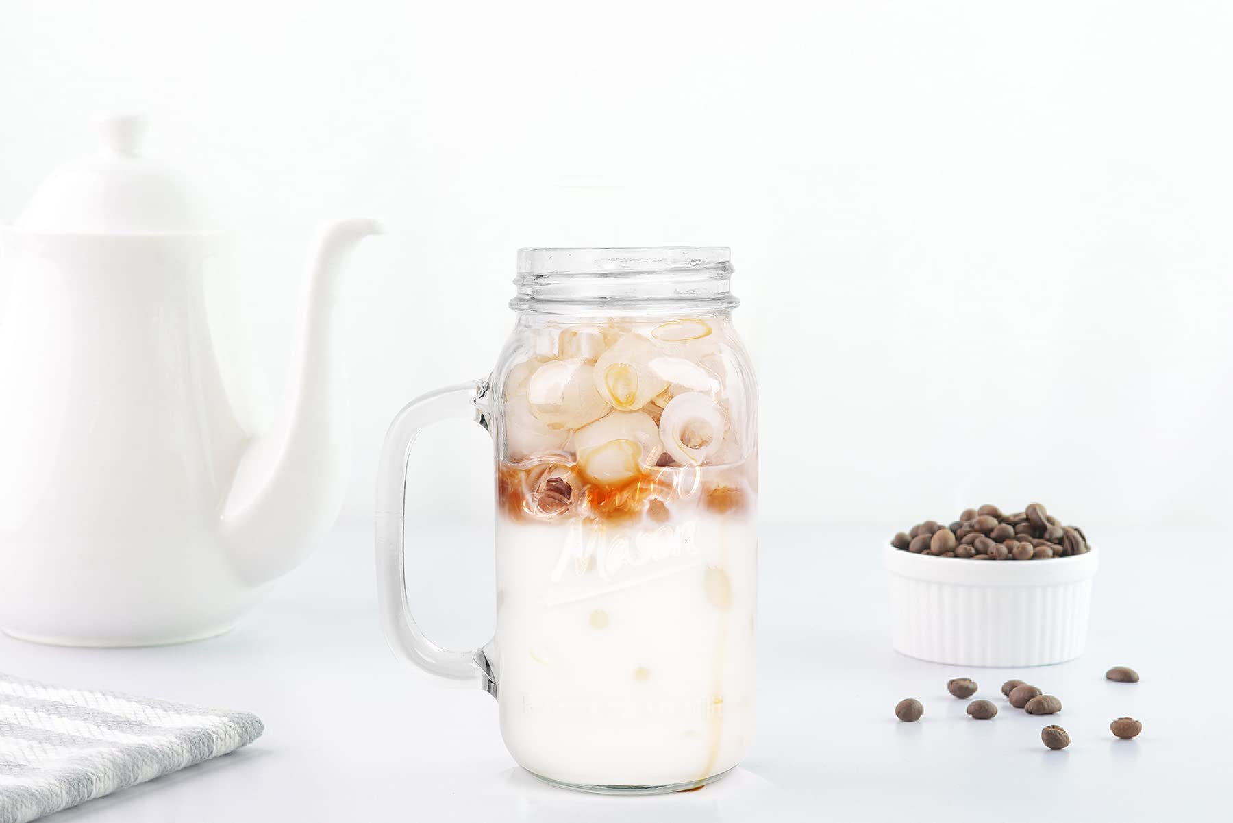 ANOTION pot mason rempli de smoothie frais prêt à boire