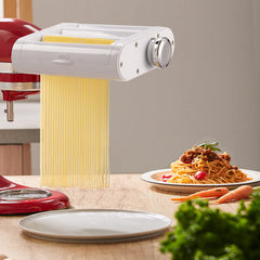 Antree kit en usage sur robot KitchenAid préparant des pâtes maison