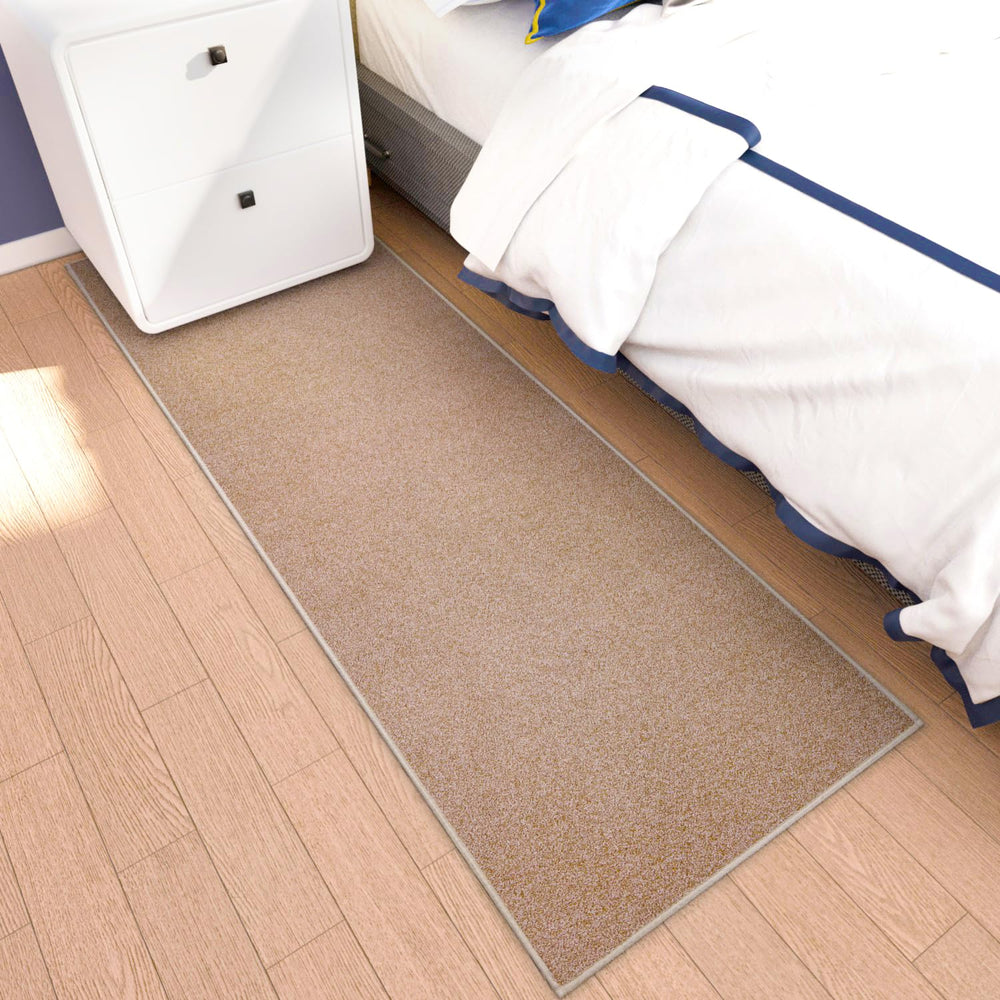 AREDO tapis dans un couloir avec objet pour échelle, montre dimensions réelles