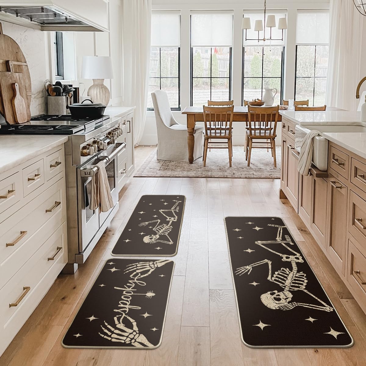 Tapis Artoid Mode placés en cuisine apportant confort et style festif