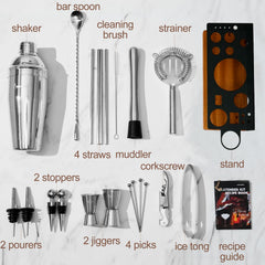 ASOVNIS shaker et jigger en usage facilitent le mélange précis