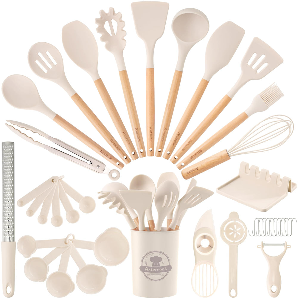 Astercook vue d’ensemble du set crème, gain de place et finition élégante
