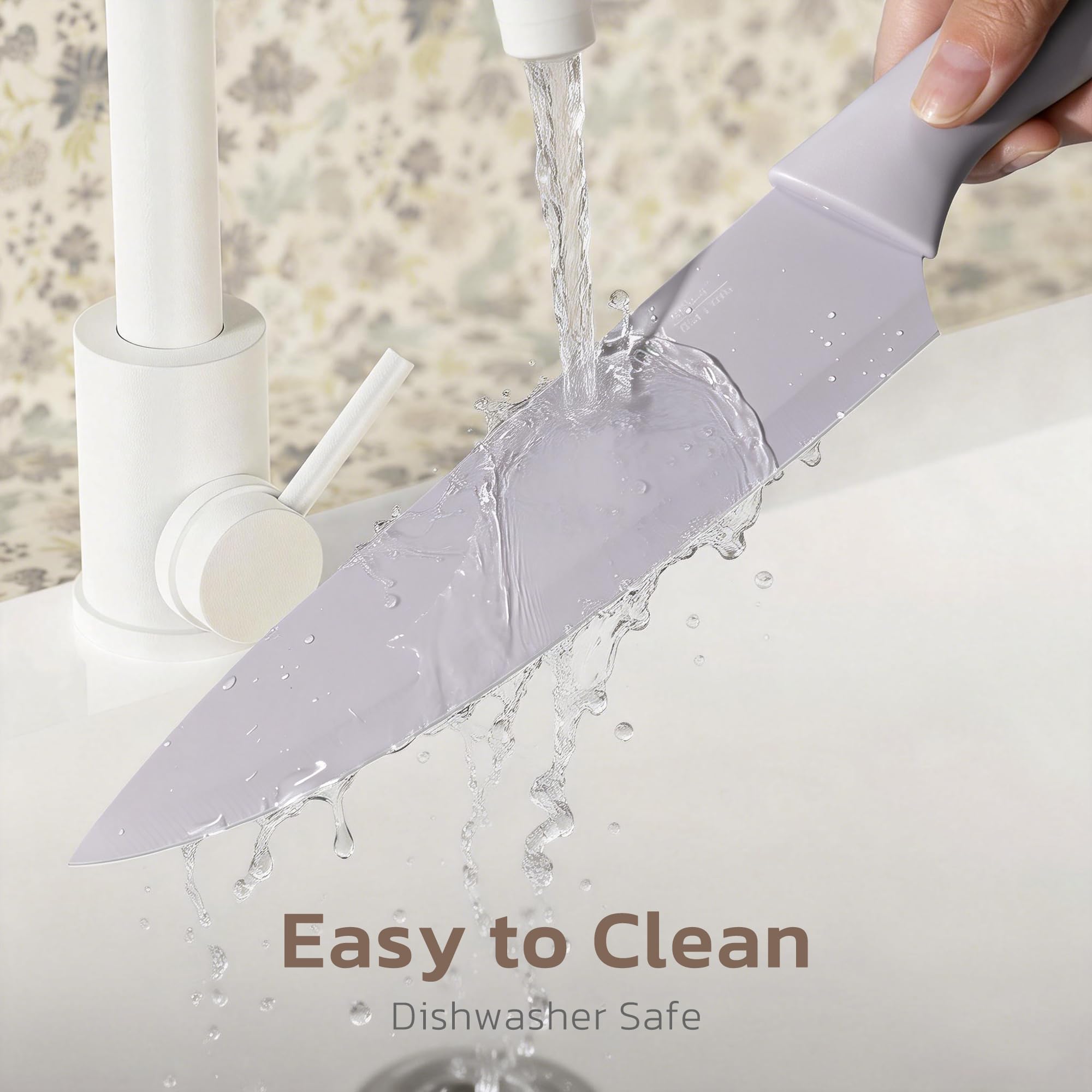 Astercook scène lifestyle dans cuisine, ensemble pratique pour repas quotidiens et invités