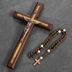 Asterom crucifix profil montrant le bois massif et la solidité pour durer