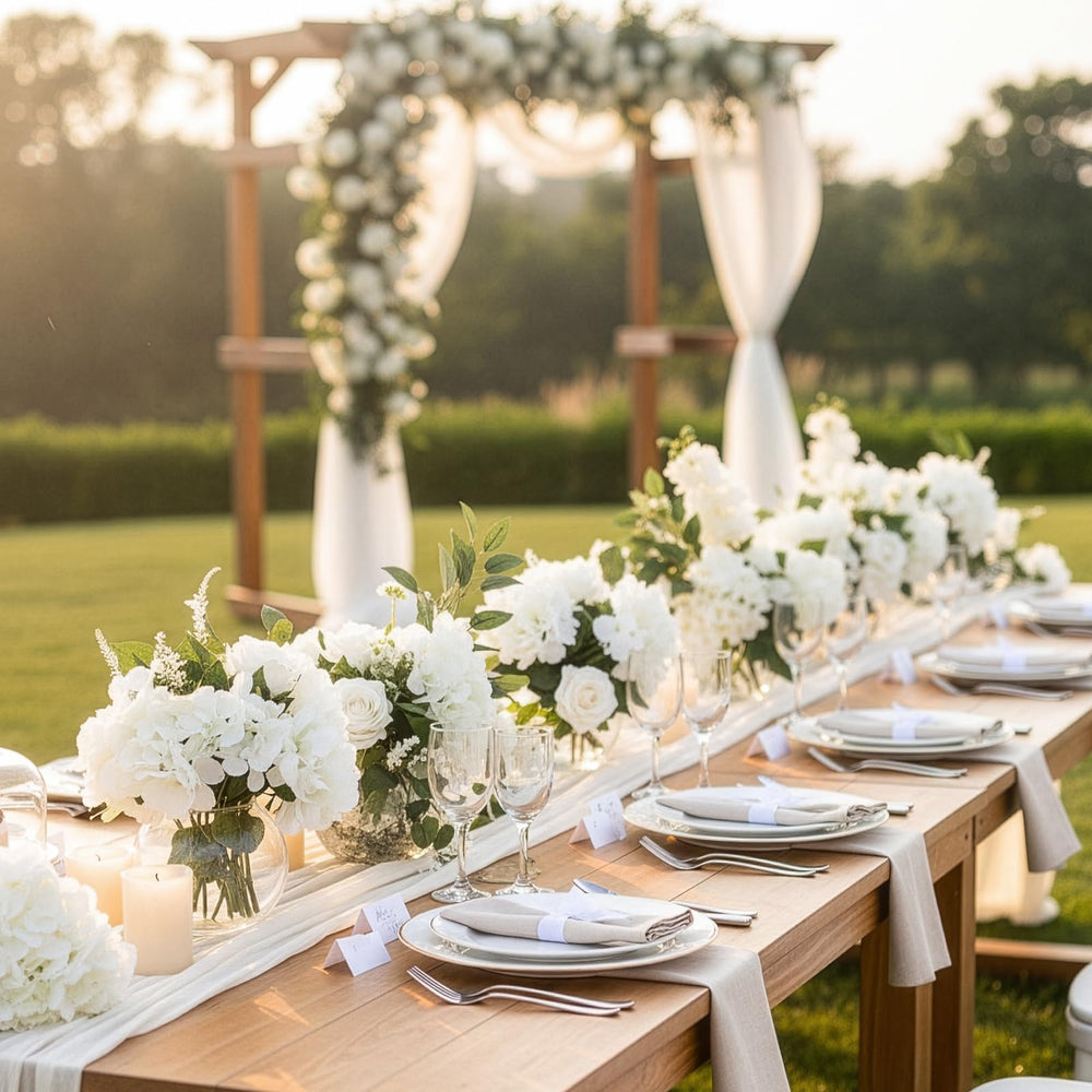 Auihiay arche de mariage ornée dhortensias illustrant un décor festif