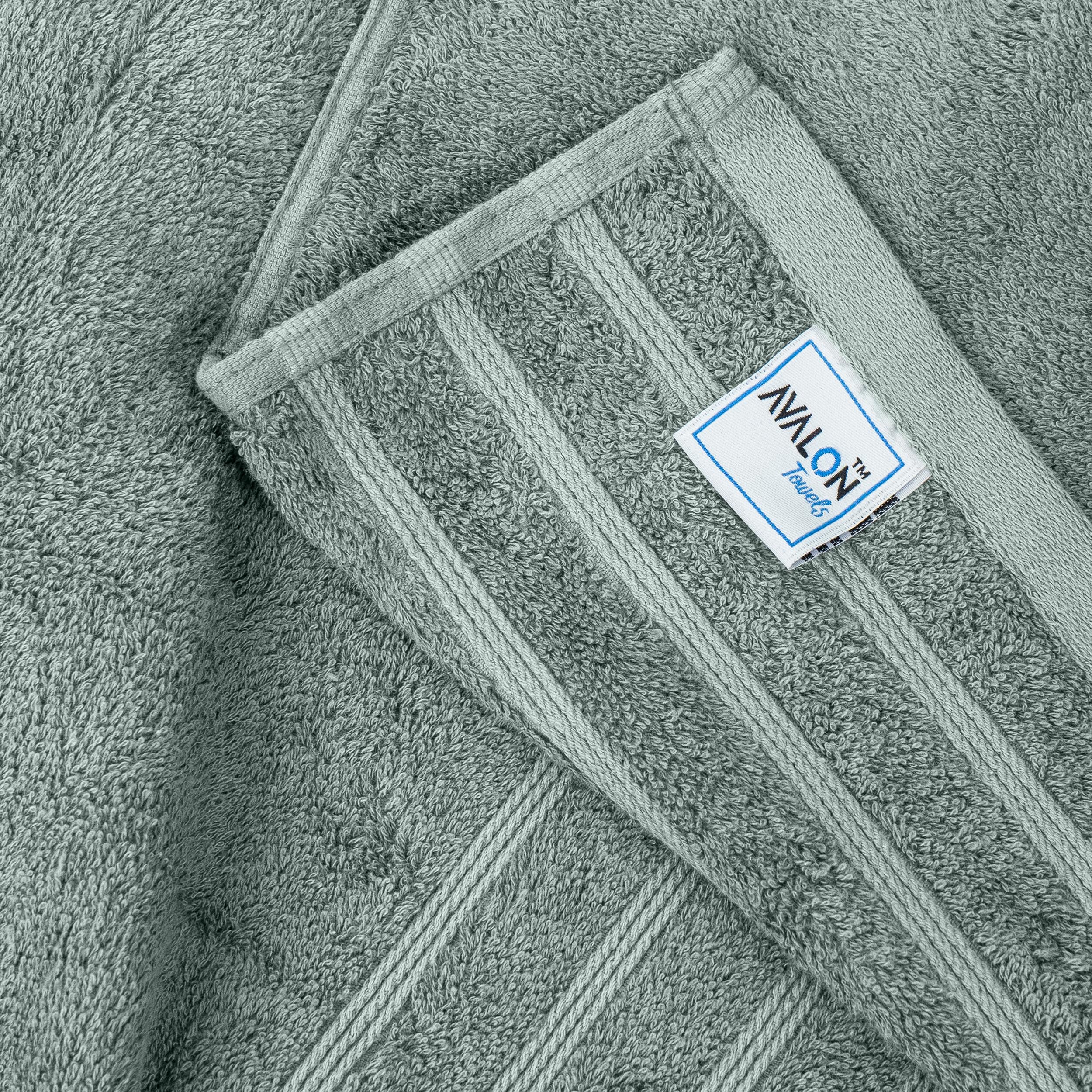 Avalon Towels comparaison taille portée sur une personne pour couverture