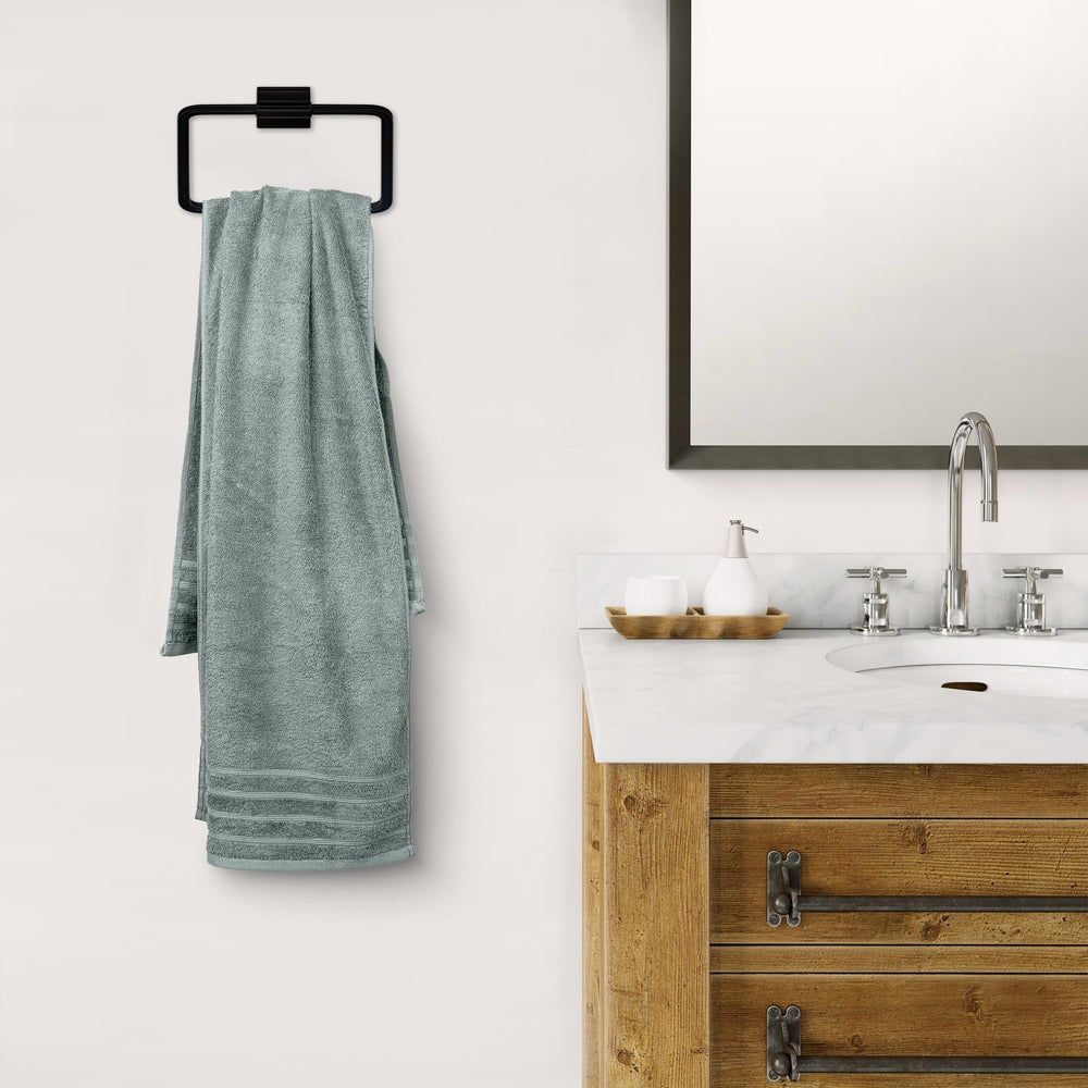 Avalon Towels sur étendoir après lavage montrant séchage rapide