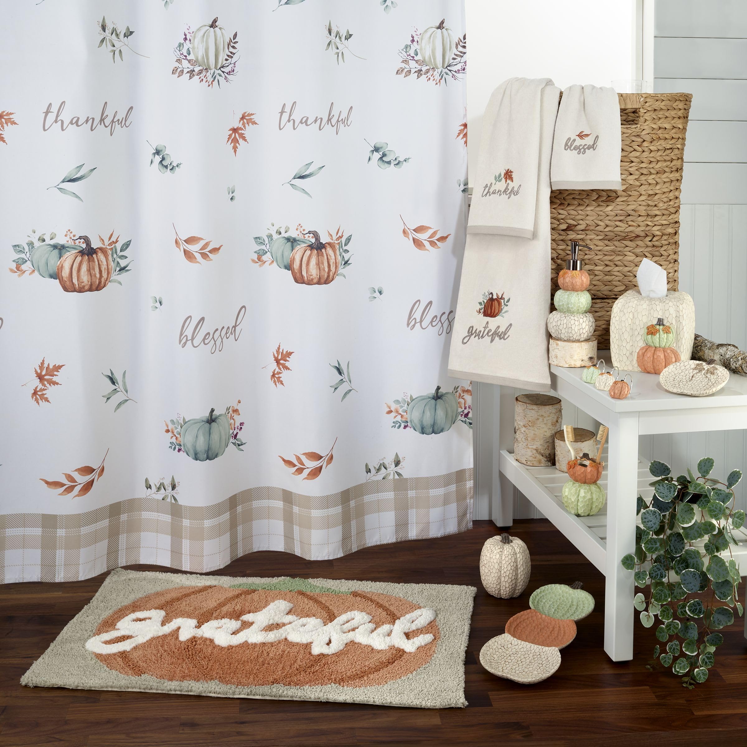 Avanti Linens vue du dessous antidérapant et taille 20x32, assure stabilité au sol