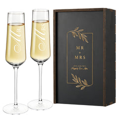 AW BRIDAL coffret bois ouvert montrant les flûtes, cadeau prêt à offrir