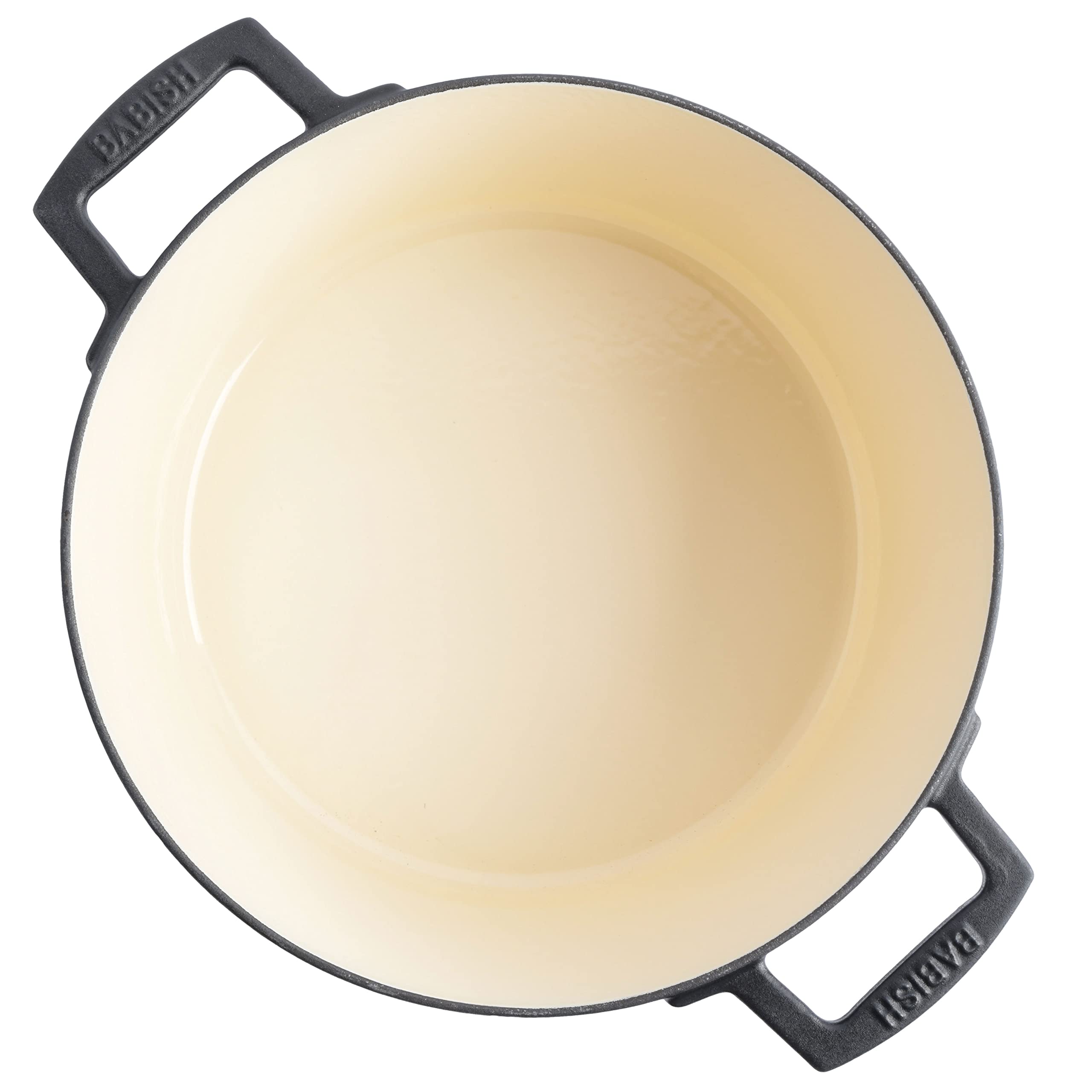 Babish cocotte à côté d'ustensiles pour visualiser la capacité et l'échelle pratique