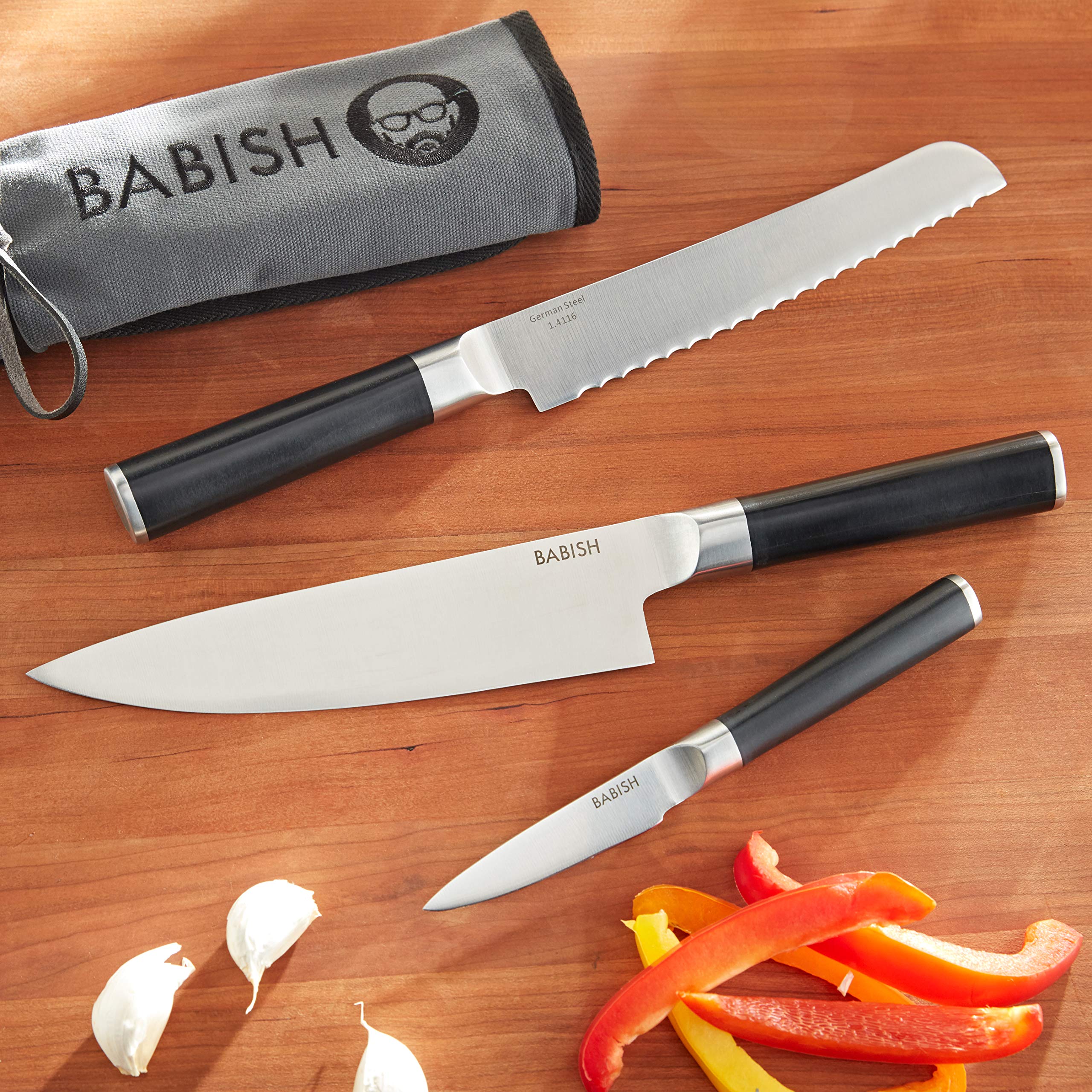 Babish couteaux en action lors de la préparation, performance fiable
