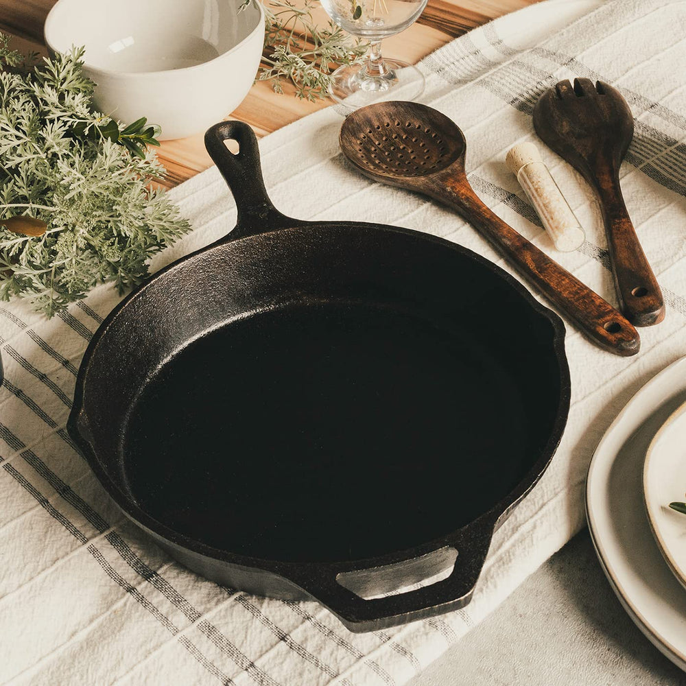Backcountry Iron poêle montrée près d'un thermomètre pour contrôle températures