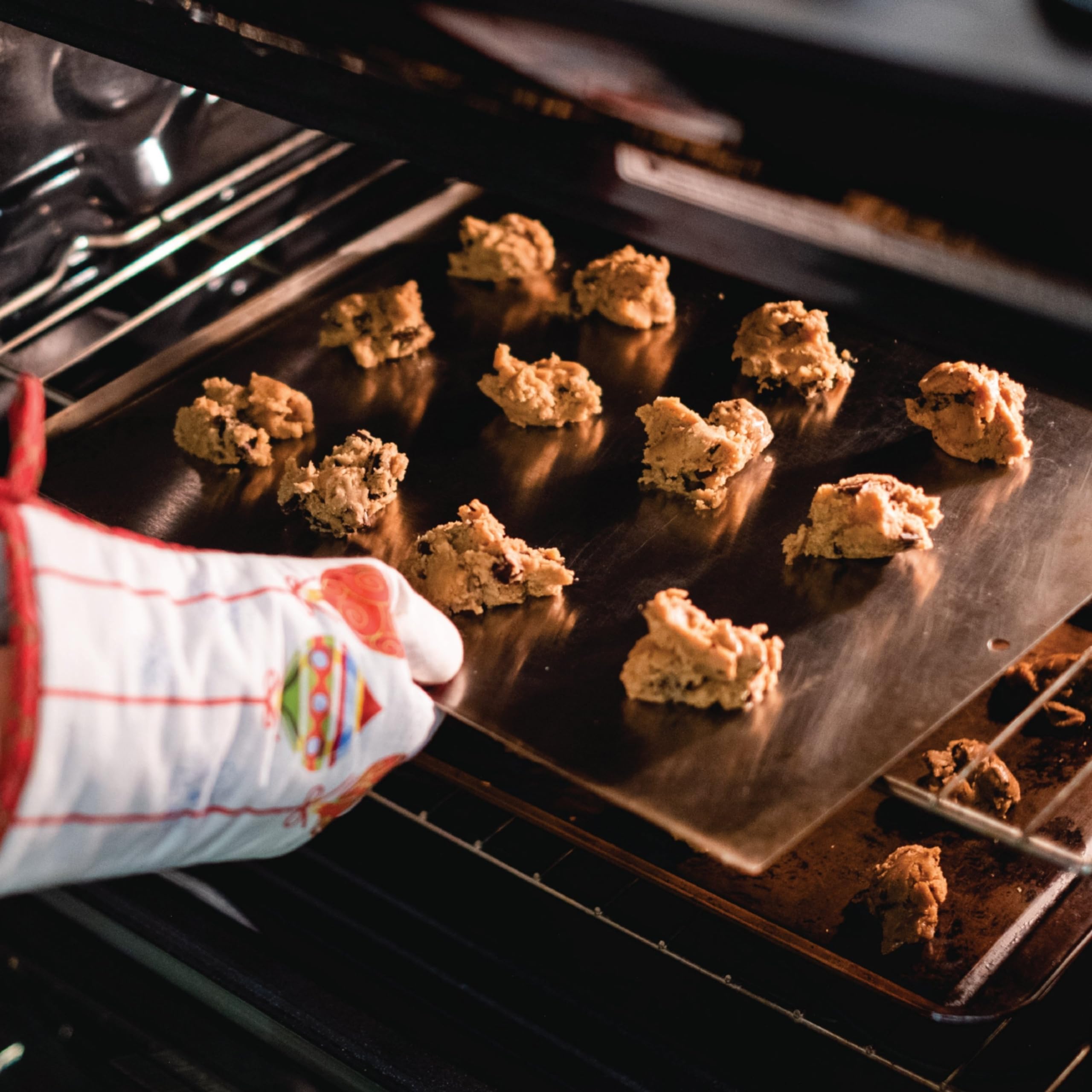 Baker's Secret mise en scène cuisine lifestyle montrant utilisation quotidienne pratique