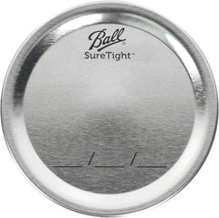 Ball couvercle sur bocaux de confiture montrant conservation maison
