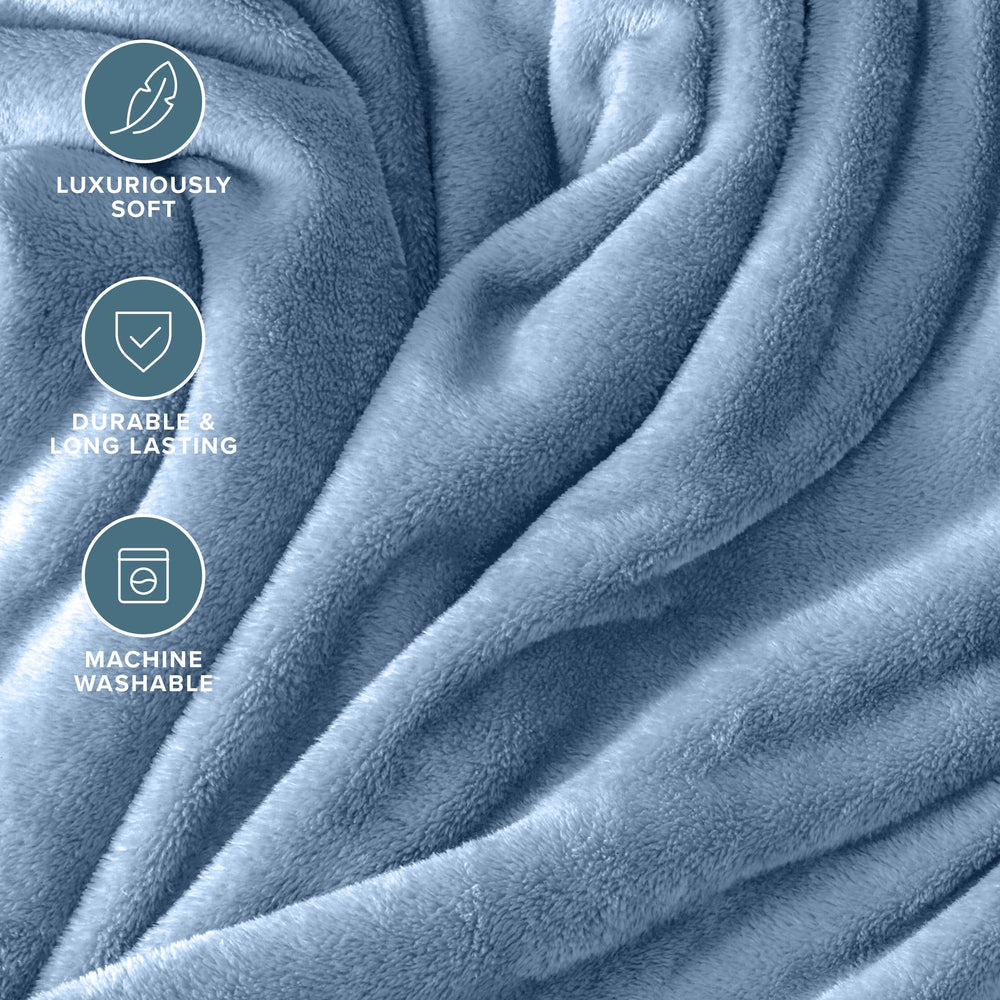 Bare Home couverture utilisée sur un canapé pour confort cosy instantané