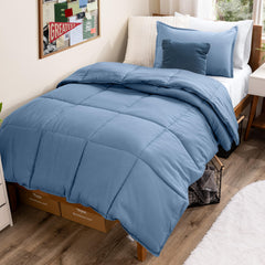 Bare Home couette face avant Coronet Blue montrant finition câline