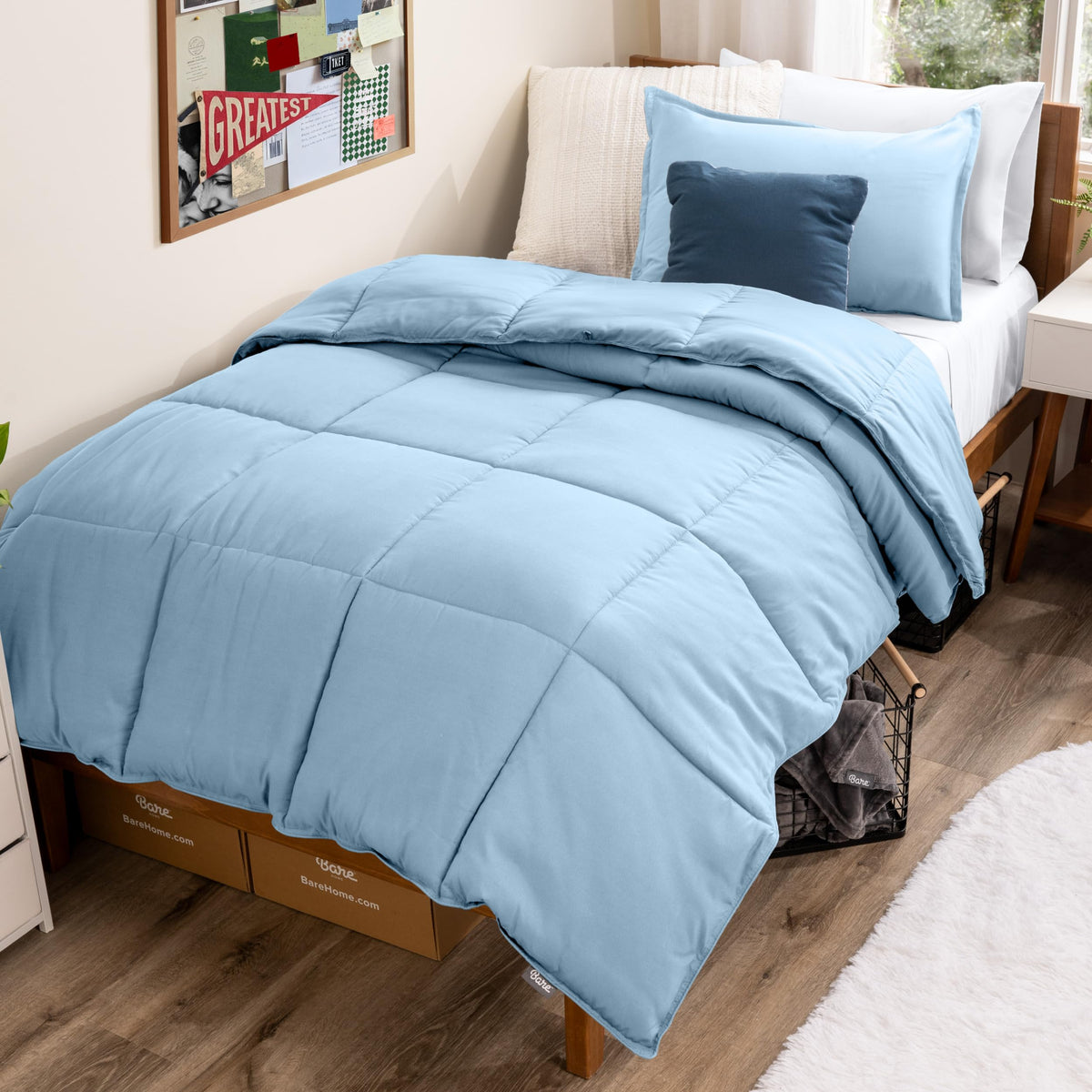 Bare Home couette face bleu clair apportant confort immédiat