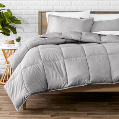 Bare Home couette queen gris clair face avant montrant finition douce