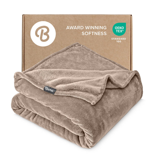 Bare Home couverture devant taupe montrant finition et couleur apaisante
