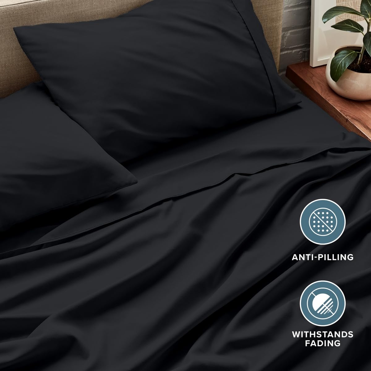 Bare Home démonstration profondeur matelas prouvant l'ajustement 6–15 pouces