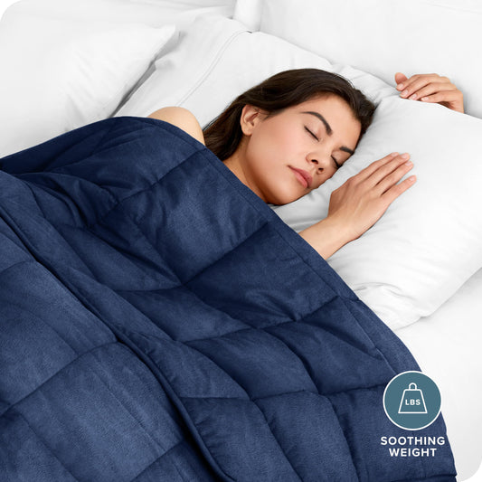 Bare Home gros plan de la texture minky fleece offrant douceur et confort tactile