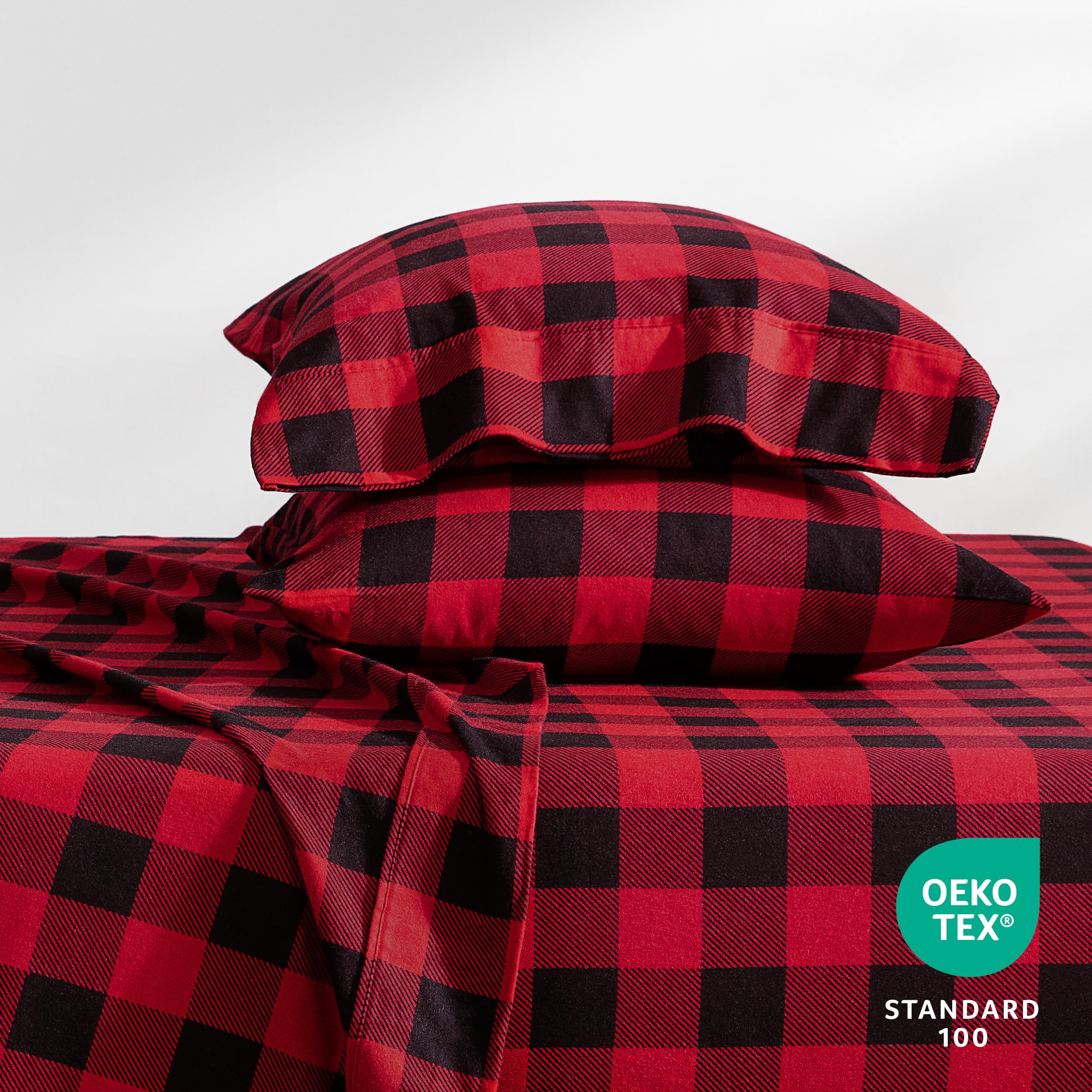 Bare Home draps utilisés par un couple pour confort partagé nocturne