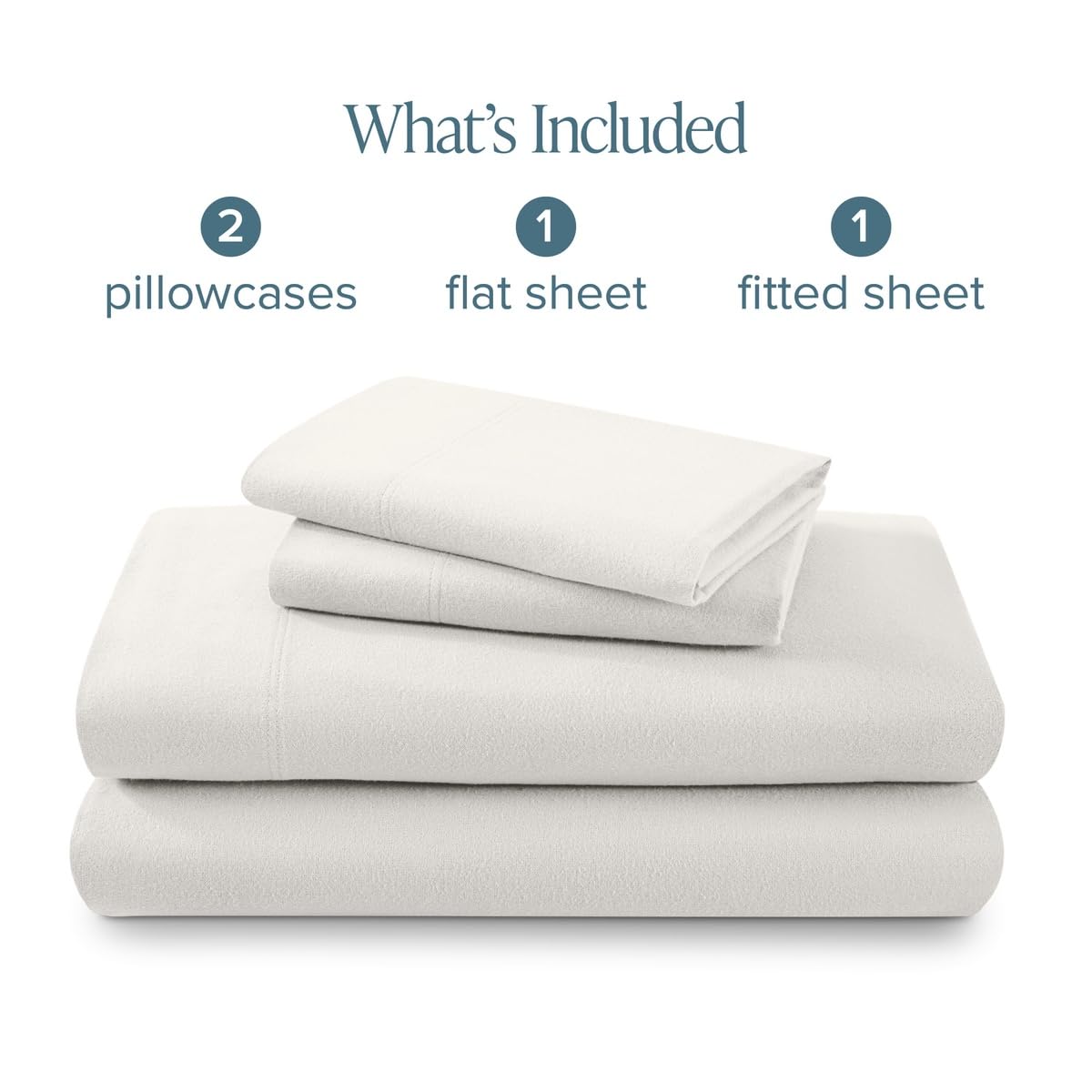 Bare Home main touchant la flanelle démontrant douceur et confort thermique