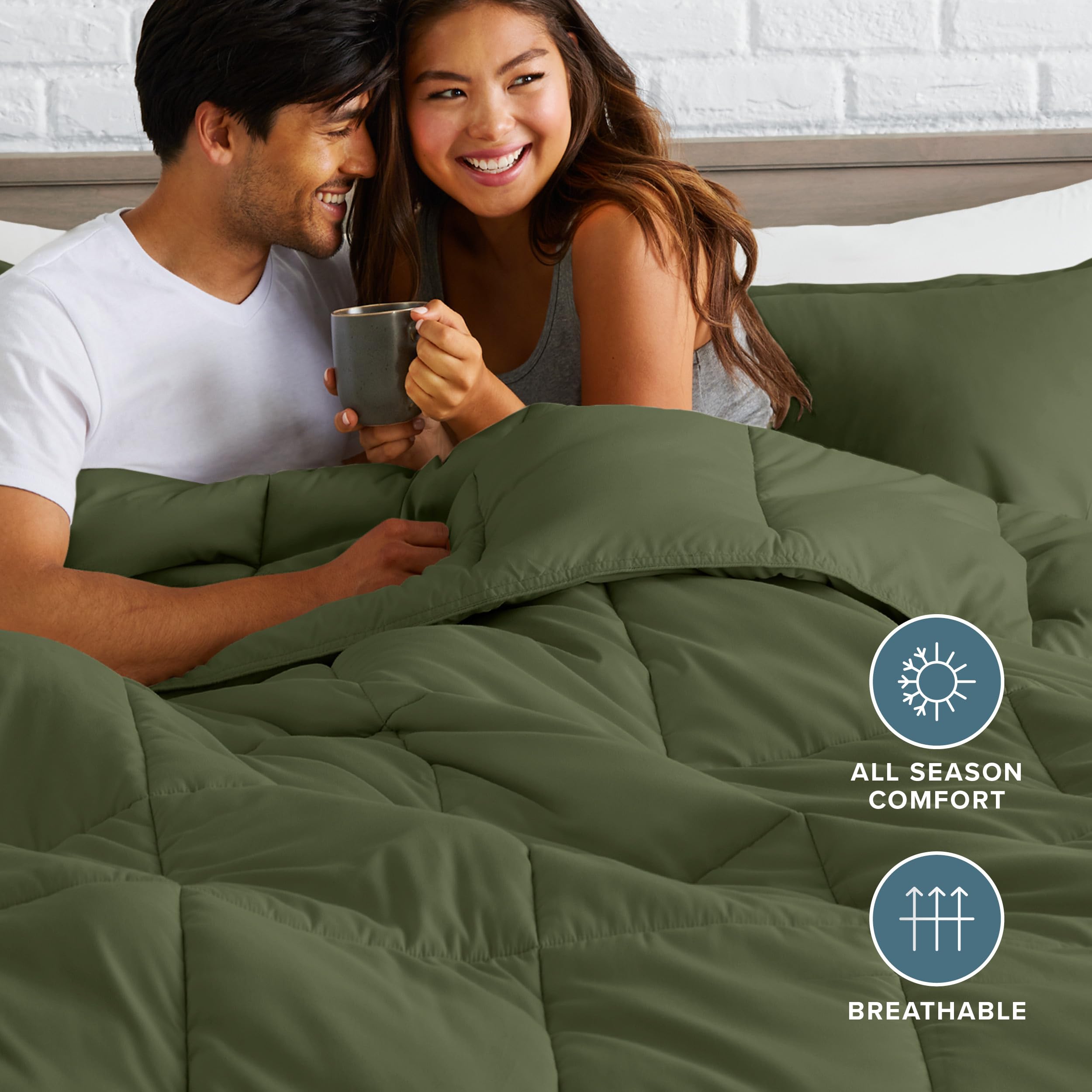 Bare Home couette en usage sur lit double montrant chaleur et accueil