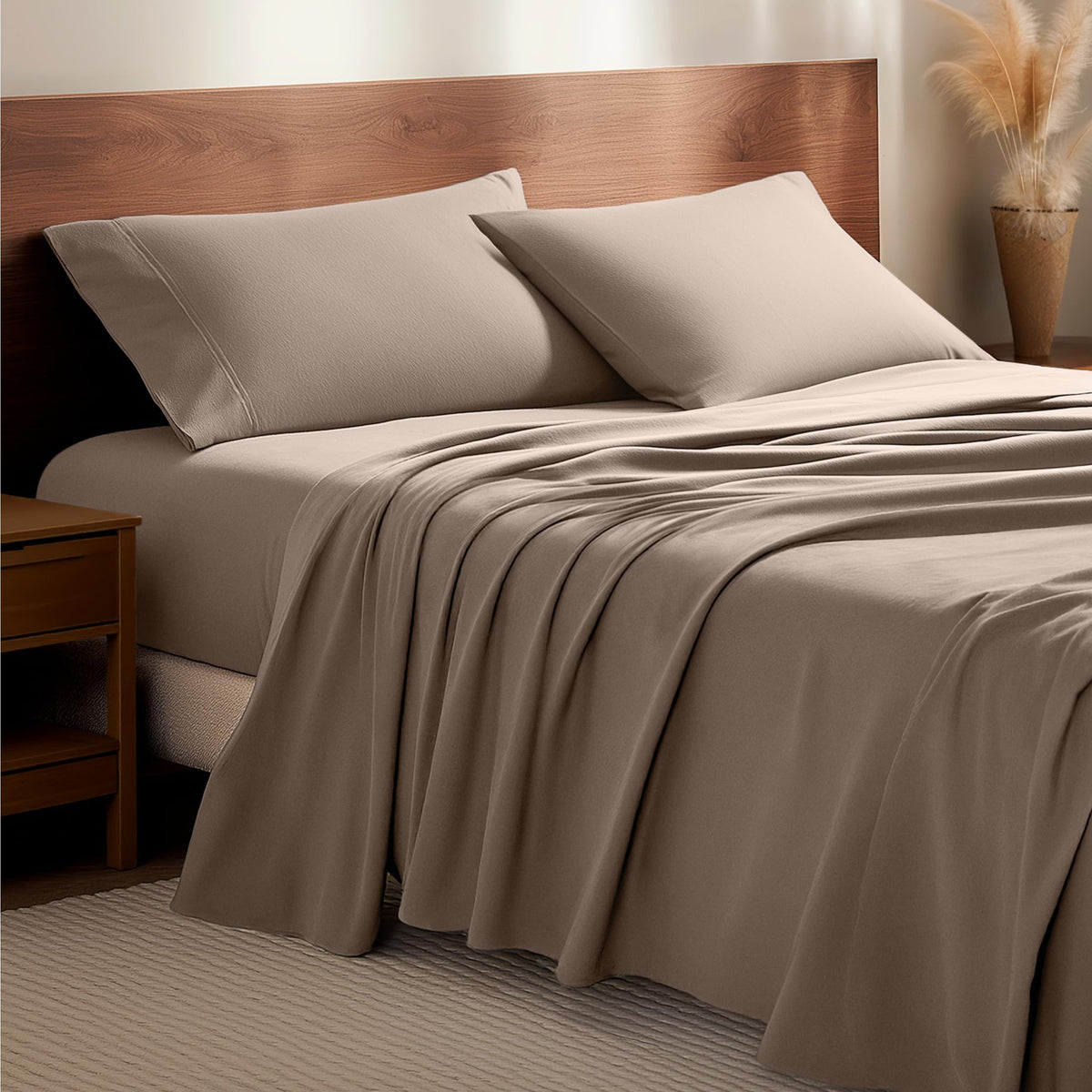 Bare Home vue de l'ensemble emballé montrant la couleur taupe et une présentation soignée