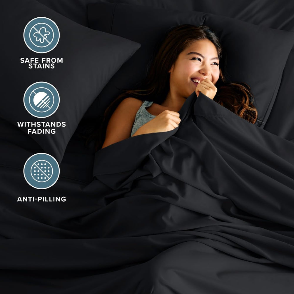 Bare Home housse installée sur matelas épais démontrant ajustement profond
